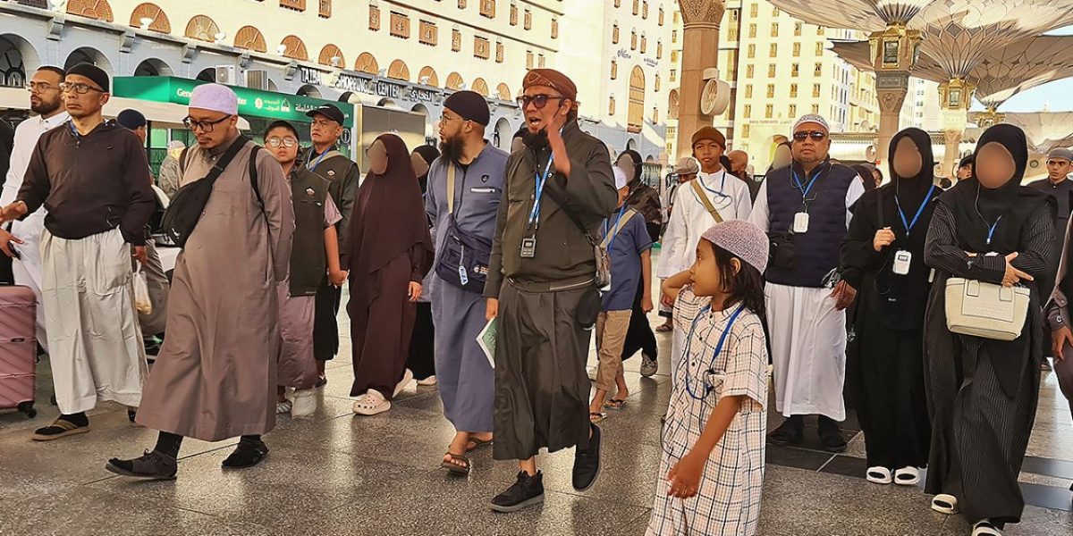 slider travel umroh 2
